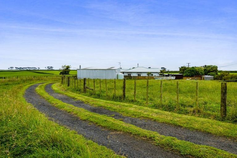 Photo of property in 570 South Road, Hawera, 4672
