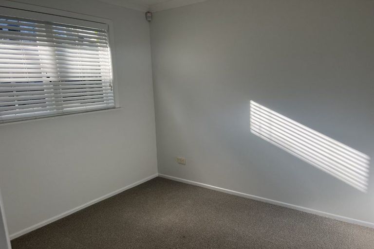 Photo of property in 1/15 Beulah Avenue, Rothesay Bay, Auckland, 0630