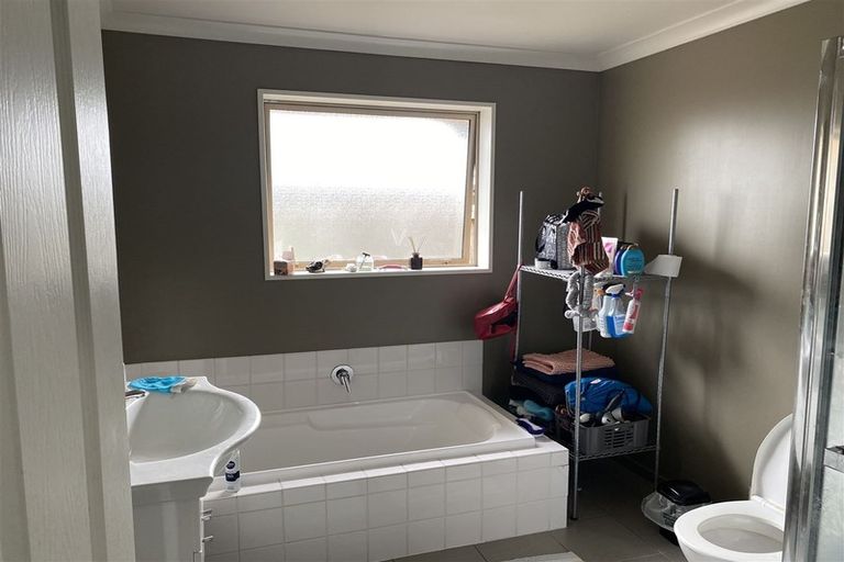 Photo of property in 28 Mccauley Street, Rolleston, 7614