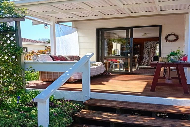 Photo of property in 12 Deller Drive, Carterton, 5713