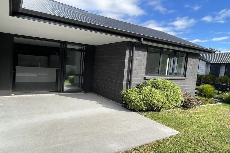 Photo of property in 127 Adler Drive, Ohauiti, Tauranga, 3112