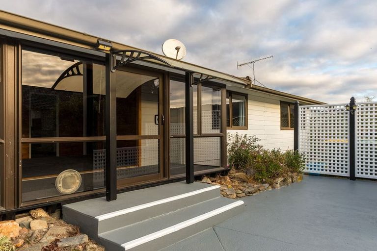 Photo of property in 1 Andrew Street, Waimate, 7924