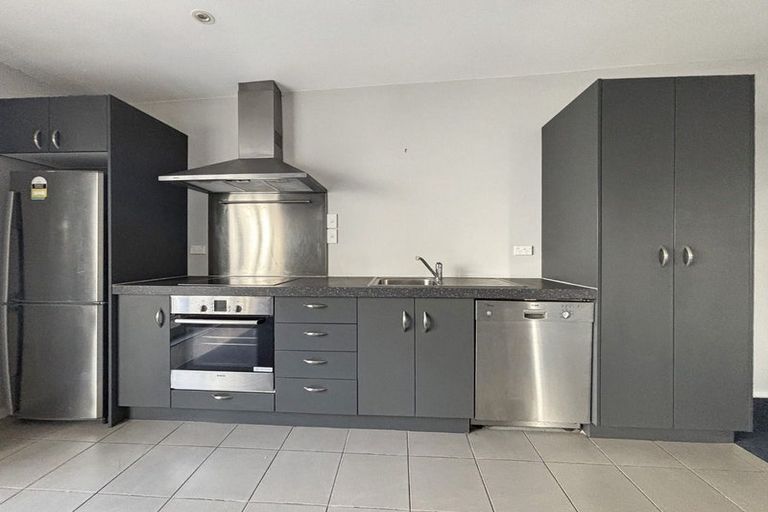 Photo of property in 6/35 Home Street, Mount Victoria, Wellington, 6011