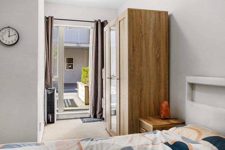 Photo of property in Luxford Villas, 111/72 Herald Street, Berhampore, Wellington, 6023