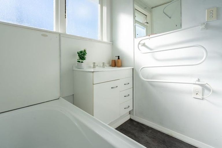 Photo of property in 23 Hanlon Street, Halfway Bush, Dunedin, 9010