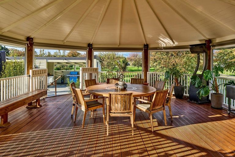 Photo of property in 140 School Road, Te Horo, Otaki, 5582