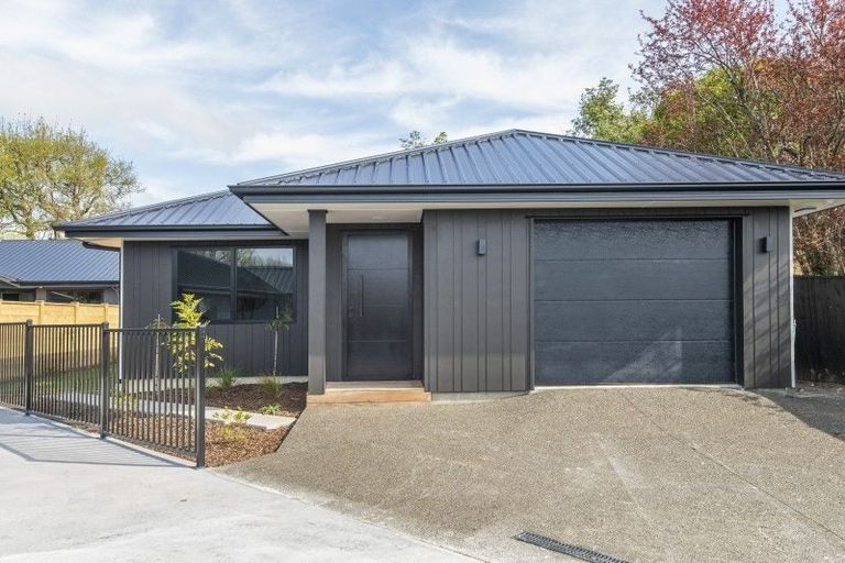 Photo of property in 108a Weraroa Road, Levin, 5510