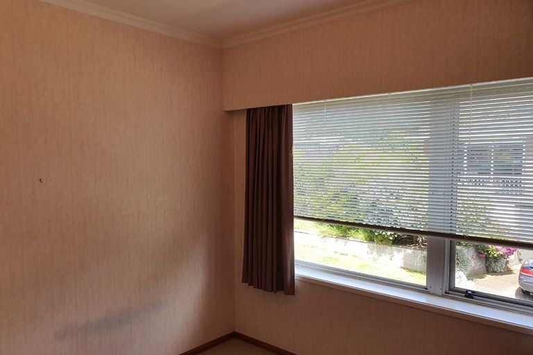 Photo of property in 2/112 Frankley Road, Frankleigh Park, New Plymouth, 4310