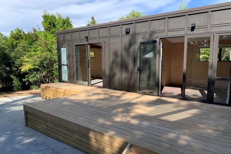 Photo of property in 2a Rimu Road, Stanmore Bay, Whangaparaoa, 0932