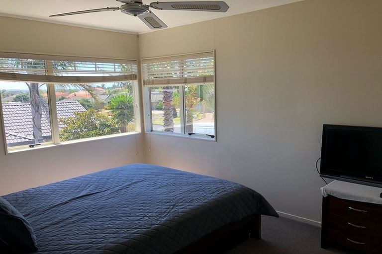 Photo of property in 100 Westerham Drive, Dannemora, Auckland, 2016