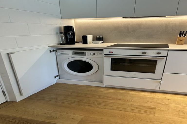 Photo of property in 15/73 Princes Street, Northcote Point, Auckland, 0627