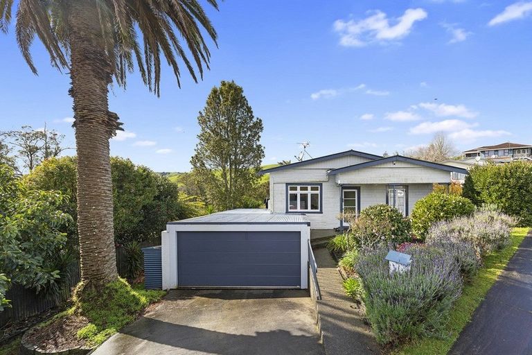 Photo of property in 17 Upland Road, Huntly, 3700