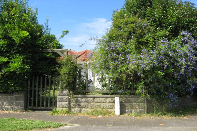 Photo of property in 6 Miro Road, Mangere Bridge, Auckland, 2022