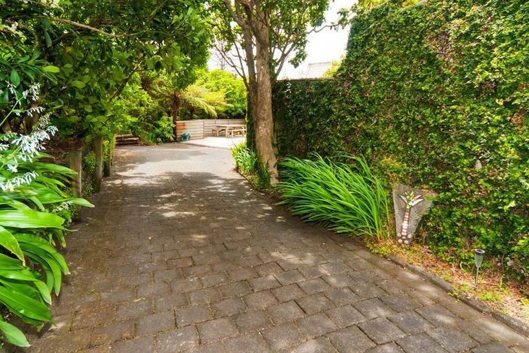 Photo of property in 81 Woodlands Crescent, Browns Bay, Auckland, 0630