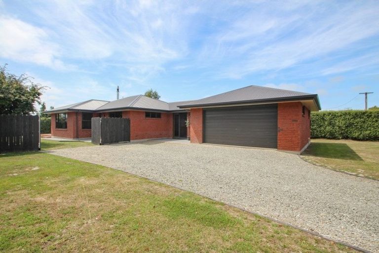 Photo of property in 18 Maclean Street, Glenavy, Waimate, 7980