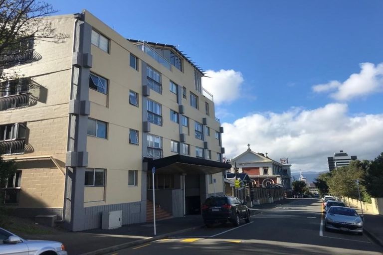 Photo of property in Capital Hill Apartments, 18/54 Hill Street, Thorndon, Wellington, 6011