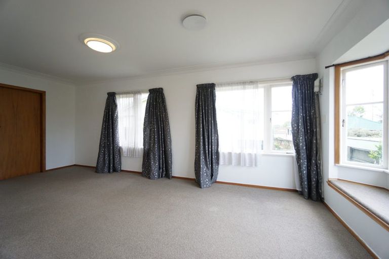 Photo of property in 494 Blockhouse Bay Road, Blockhouse Bay, Auckland, 0600