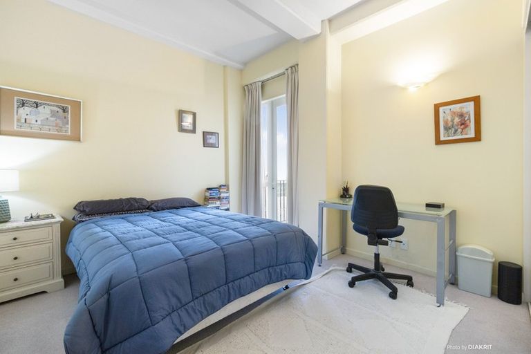 Photo of property in De Vere Apartments, 12/23 Tennyson Street, Te Aro, Wellington, 6011