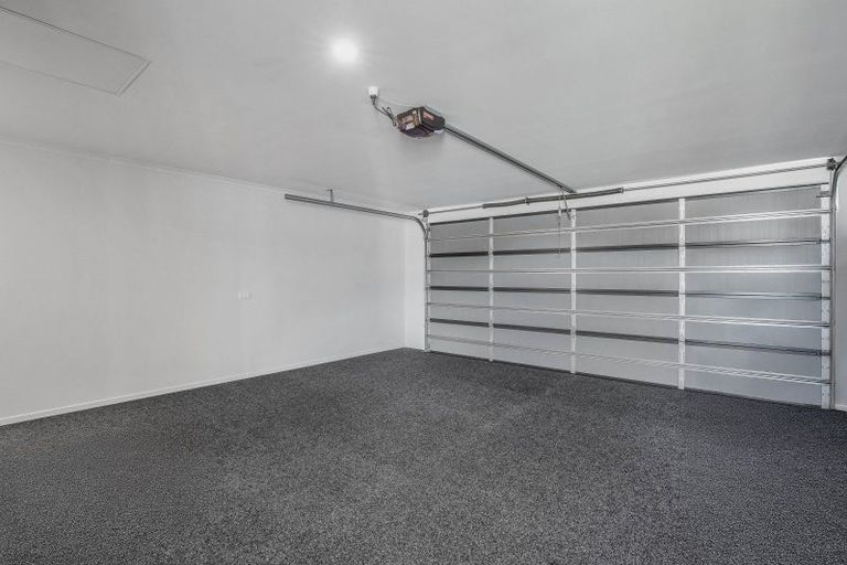 Photo of property in 6 Blackbird Way, Rolleston, 7614