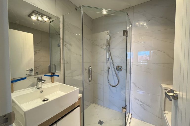 Photo of property in 4/31 Reid Road, New Lynn, Auckland, 0600