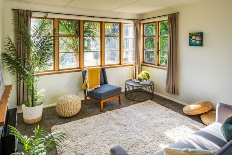 Photo of property in 32 Jillett Street, Titahi Bay, Porirua, 5022
