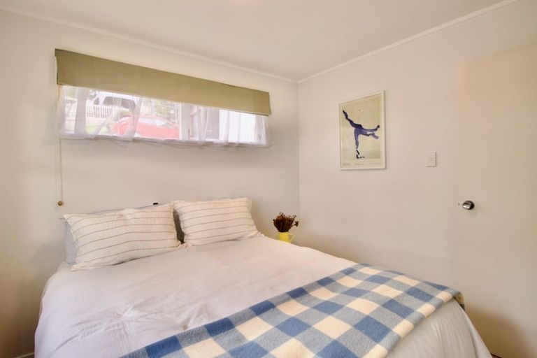 Photo of property in 130 Canongate Street, Birkdale, Auckland, 0626