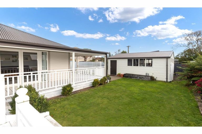 Photo of property in 142 Bower Avenue, New Brighton, Christchurch, 8083
