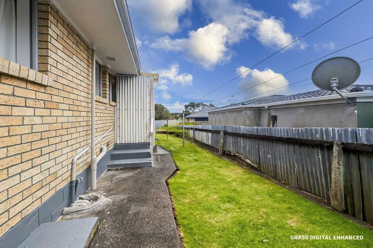 Photo of property in 2/117 Astley Avenue, New Lynn, Auckland, 0600