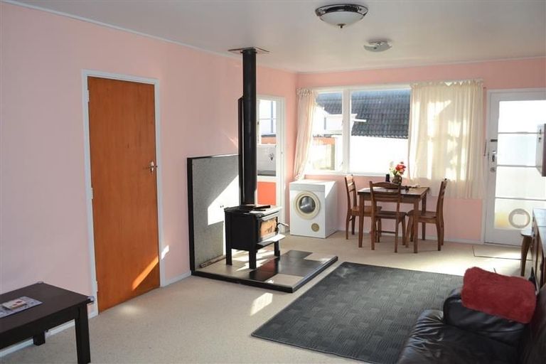 Photo of property in 60a Montreal Grove, Kingston, Wellington, 6021