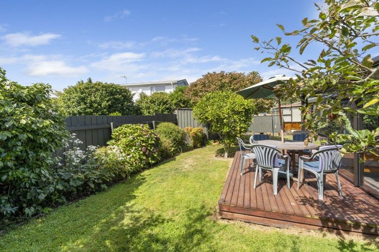 Photo of property in 11 Waimarie Avenue, Paraparaumu, 5032