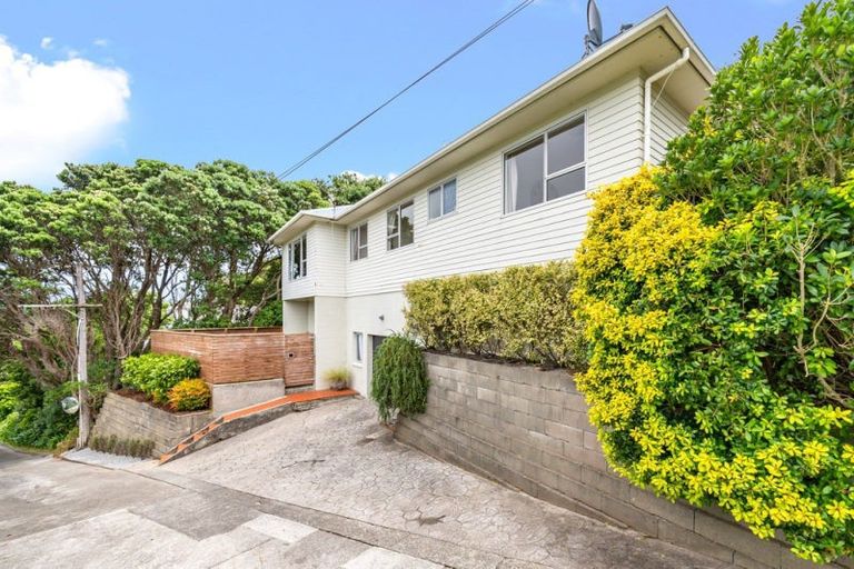 Photo of property in 20a Raroa Place, Pukerua Bay, 5026