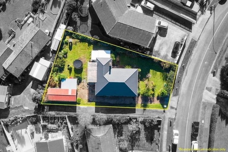 Photo of property in 63 Edgewater Drive, Pakuranga, Auckland, 2010