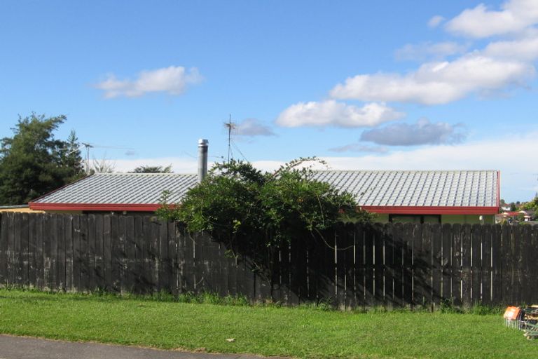 Photo of property in 3/235 Glengarry Road, Glen Eden, Auckland, 0602