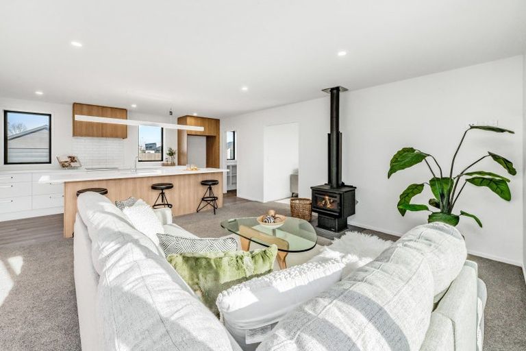 Photo of property in 1 Cedric Place, Darfield, 7510