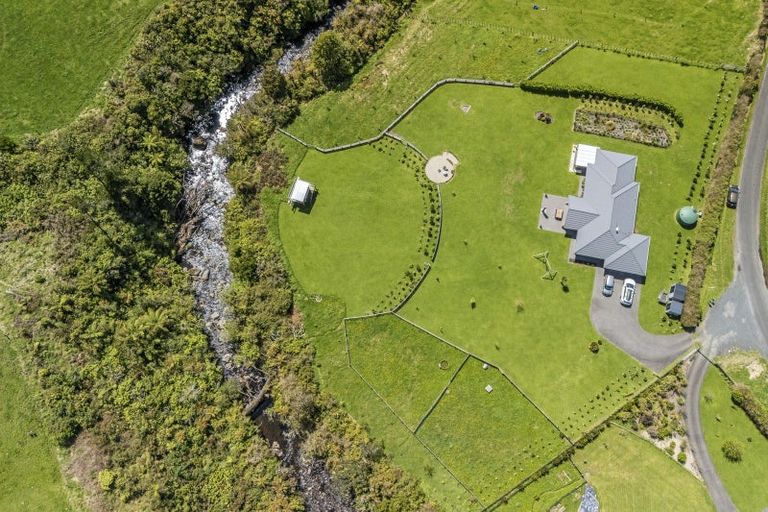 Photo of property in 210 Maude Road, Kaimiro, New Plymouth, 4371