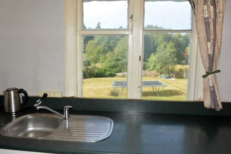 Photo of property in 28 Waldron Crescent, Green Island, Dunedin, 9018