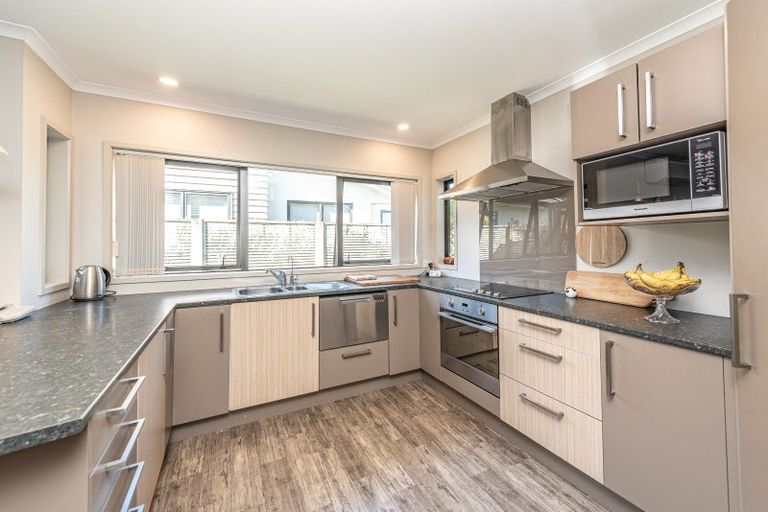 Photo of property in Caversham Park, 2/7 Caversham Road, Westmere, Whanganui, 4501