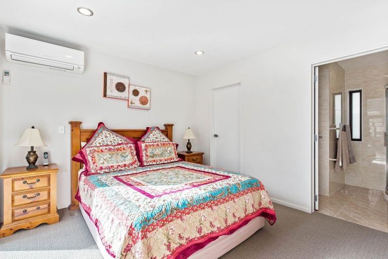 Photo of property in 19 Tarapiroe Avenue, Takanini, 2112