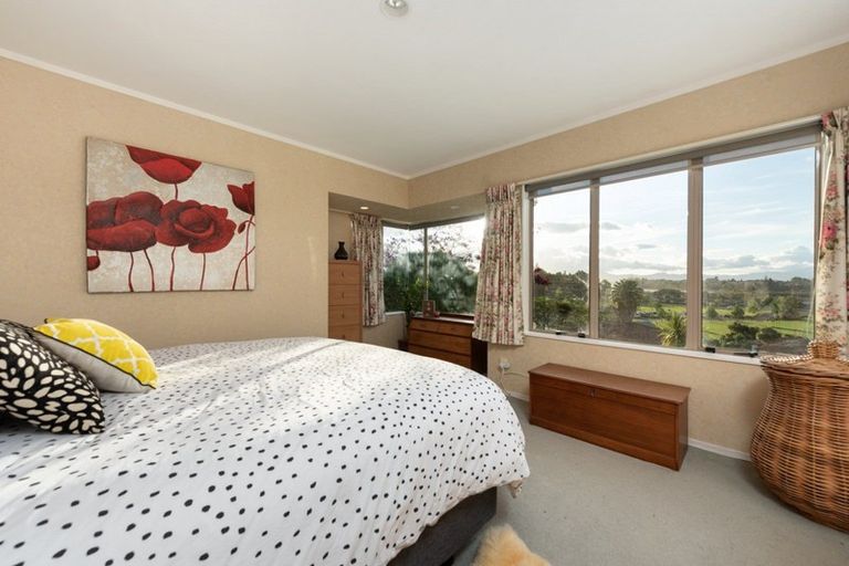 Photo of property in 2 Worsley Way, Bellevue, Tauranga, 3110