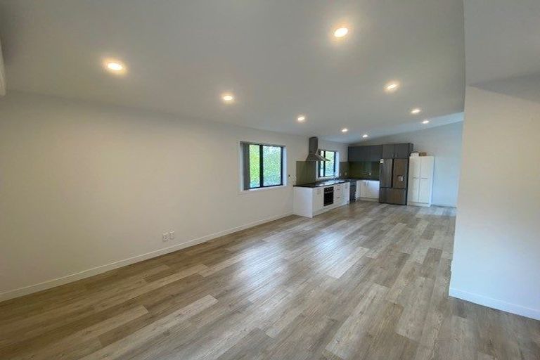 Photo of property in 106 Archers Road, Glenfield, Auckland, 0629