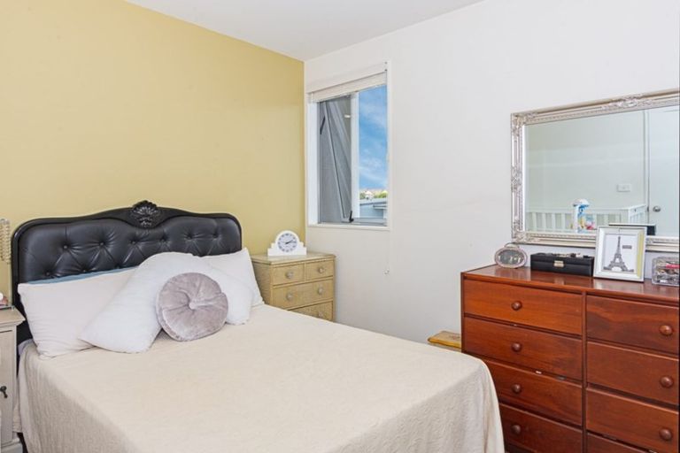 Photo of property in 14/7 Kelvin Hart Drive, East Tamaki, Auckland, 2013