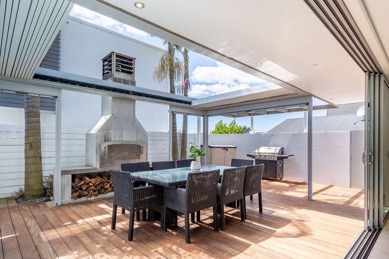 Photo of property in 249a Dickson Road, Papamoa Beach, Papamoa, 3118