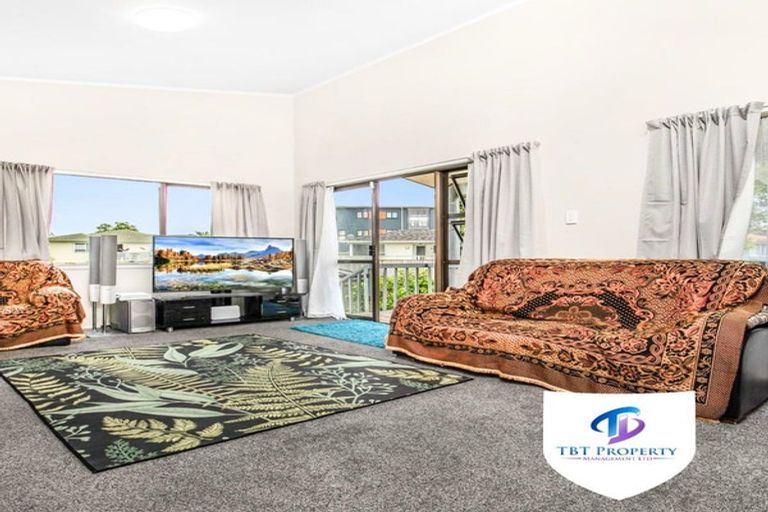 Photo of property in 9 Poutini Place, Manurewa, Auckland, 2102