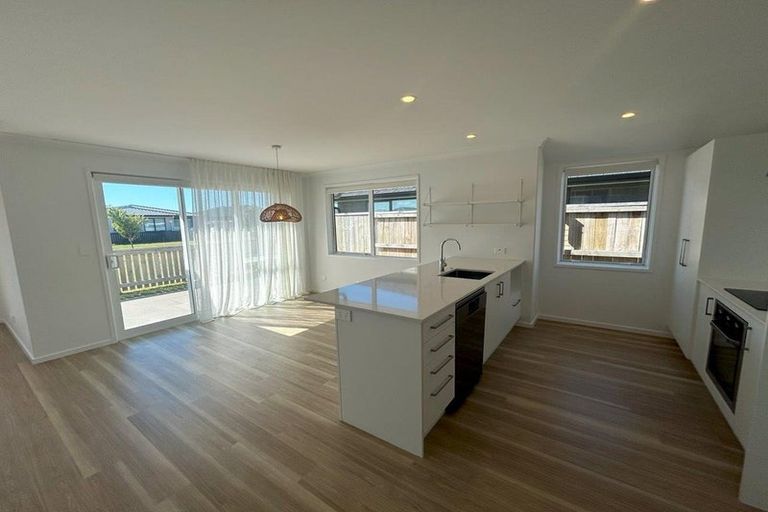 Photo of property in 12 Navy Lane, Papamoa, 3118