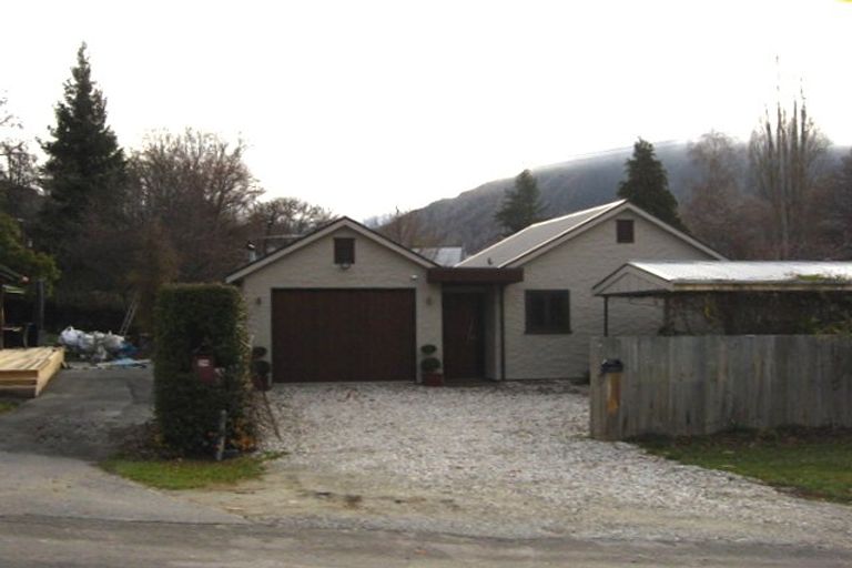 Photo of property in 24 Cardigan Street, Arrowtown, 9302