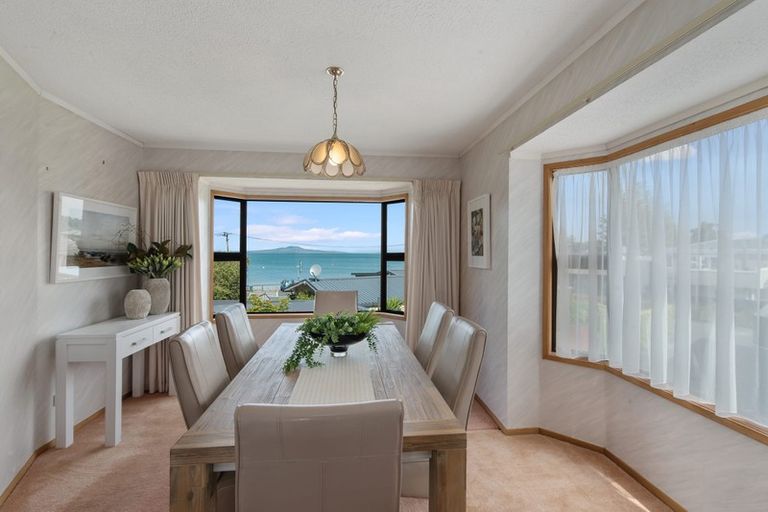 Photo of property in 2/30 Manly Esplanade, Browns Bay, Auckland, 0630