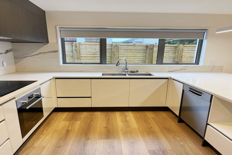 Photo of property in 1 Kokonga Lane, Silverdale, 0932