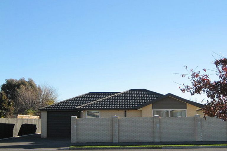 Photo of property in 229a Main Road North, Redwood, Christchurch, 8051
