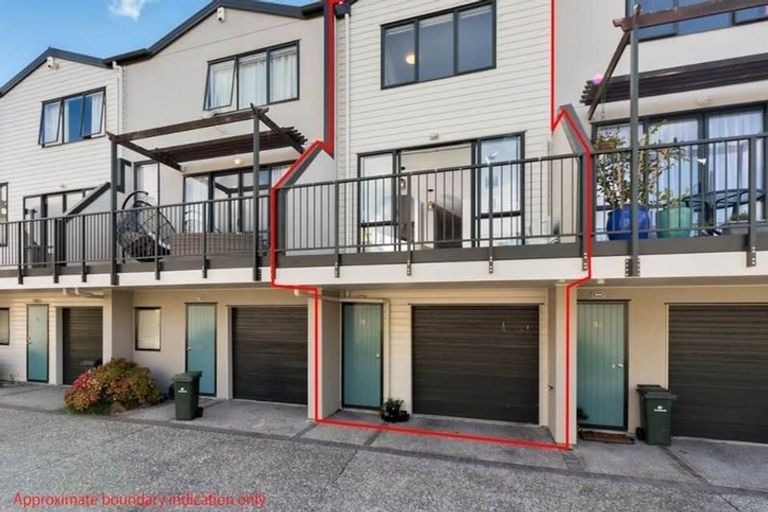Photo of property in 2/8 Flynn Street, Birkdale, Auckland, 0626
