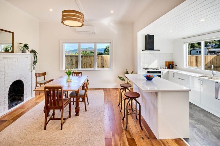 Photo of property in 237 Main Road, Tawa, Wellington, 5028